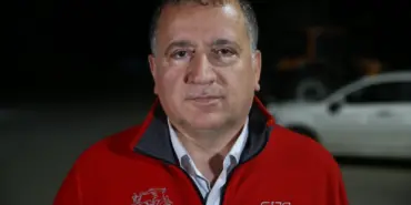 YANGINLA ALAKALI TRAKTÖR FABRİKASI YÖNETİM KURULU ÜYESİNDEN AÇIKLAMA BAŞAK TRAKTÖR YÖNETİM KURULU ÜYESİ GÖKHAN BAYRAMOĞLU: "YANGIN, TAŞERON FİRMAMIZIN BOYAHANE KISMINDA ÇIKTI. BAŞAK TRAKTÖR İLE İLGİSİ YOK"