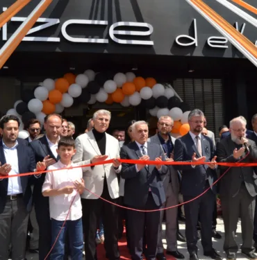 BİZCE DEKOR YENİ YERİNDE AÇILDI. (1)
