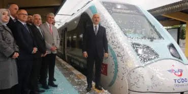 MİLLİ TREN BUGÜN İLK KEZ YOLCU TAŞIMAYA BAŞLIYOR