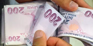 YENİ DÖNEMDE EKONOMİNİN ÖNEMLİ GÜNDEMİ: FAİZ "MEVDUAT FAİZİ, BANKALARIN TERCİHİ İLE YÜKSELİYOR" "FAİZLERDE YÜZDE 37-40 BANDI GÖRÜLEBİLİR"