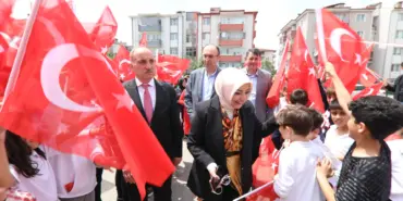 thumbnail_ÇOCUKLAR MÜJDE OYUN SOKAĞI AÇILDI (2)