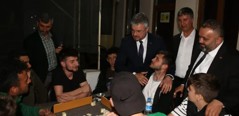 thumbnail_akar-salih5