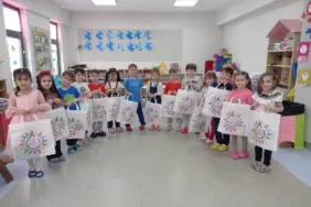 KANSERE DİKKAT ÇEKEBİLMEK İÇİN 140 ÖĞRETMEN VE ÖĞRENCİYE MEKTUP