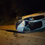 EHLİYETSİZ TRAKTÖR KULLANIRKEN KAZAYA KARIŞTI TRAKTÖRE ARKADAN ÇARPAN OTOMOBİL DEVRİLDİ: 2 YARALI