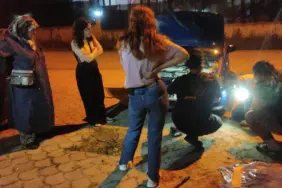 TAMPONA SIKIŞAN YAVRU KÖPEK İTFAİYE EKİPLERİNCE KURTARILDI