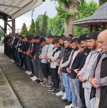 TRAFİK KAZASINDA HAYATINI KAYBEDEN GENÇ DEFNEDİLDİ
