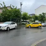 SAKARYA'DA ZİNCİRLEME KAZA: 3 YARALI