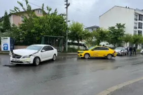 SAKARYA'DA ZİNCİRLEME KAZA: 3 YARALI