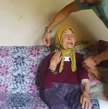 2 GÜN SONRA ORMANDA BULUNMUŞTU: ALZHEİMER HASTASI 95 YAŞINDAKİ KADINA TAKİP CİHAZI BİR DAHA KAYBOLMA DURUMUNDA EKİPLER YERİNİ ANINDA TESPİT EDEBİLECEK