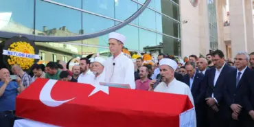 Erenler Belediye Başkanı Kılıç son yolculuğuna uğurlandı (4)