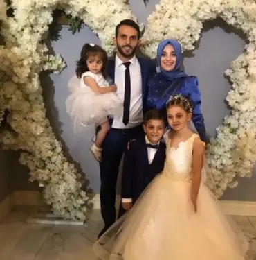 Esra Fiket Topaloğnunun biricik oğluları İbrahim Mirzanın erkekliğe ilk adımını attı
