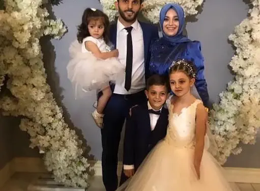 Esra Fiket Topaloğnunun biricik oğluları İbrahim Mirzanın erkekliğe ilk adımını attı