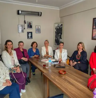 İYİ Kadınlardan ADD' ye ziyaret (1)