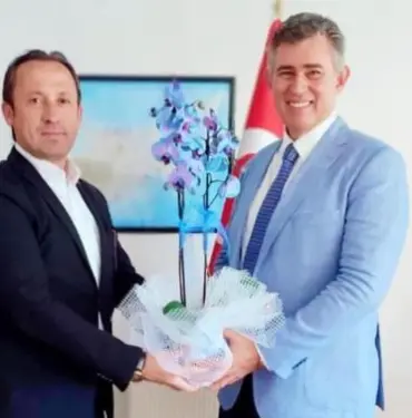 Muhtar Akıncık, Büyükelçi Metin Feyzioğlu'na makamında ziyaret etti (3)