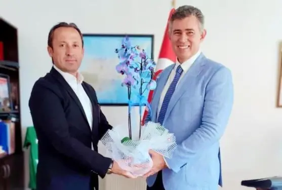 Muhtar Akıncık, Büyükelçi Metin Feyzioğlu'na makamında ziyaret etti (3)
