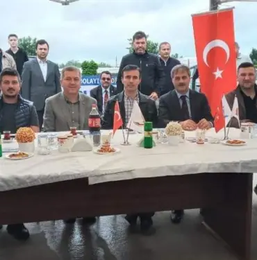 Sakarya Samsunlular Derneği’nde Başkan Adnan Pala güven tazeledi (2)