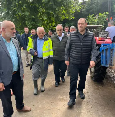 VALİ KALDIRIM,KAYMAKAM ACIR VE BAŞKAN YARDIMCISI BAHADIR SEL’İN VURDUĞU MAHALLELERDE