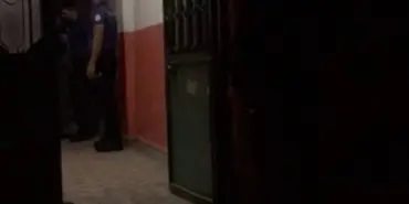 ELİNDEKİ SATIRLA POLİSE DİRENDİ, HAVAYA ATEŞ AÇILARAK ETKİSİZ HALE GETİRİLDİ