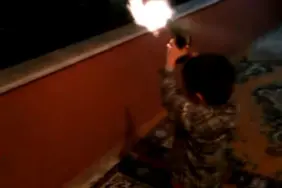 4 YAŞINDAKİ YEĞENİNİN ELİNE SİLAHI VERİP ATEŞ ETTİRMİŞTİ, SERBEST KALDI