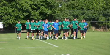 SAKARYASPOR YENİ SEZON İÇİN HAZIRLIKLARA BAŞLADI YEŞİL-SİYAHLI TAKIMIN TEKNİK DİREKTÖRÜ TAŞKIN: "SAKARYASPOR İSİM OLARAK HEP BİR HEDEF TAKIMIDIR, YARIŞMACI BİR TAKIMDIR"
