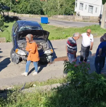 KONTROLDEN ÇIKAN OTOMOBİL REFÜJE ÇARPARAK TAKLA ATTI: 1 YARALI
