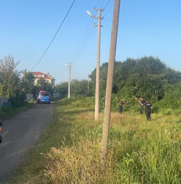 ARSA KAVGASINDA OĞLUNU SİLAHLA VURARAK YARALADI