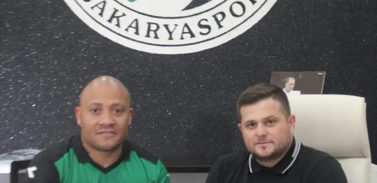 Dino Ndlovu'yu kadrosuna (2)