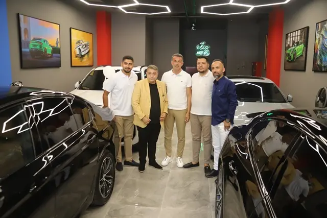 ELİS MOTOR Serdivan Arabacıalanı Mahallesi'nde tören ile açıldı