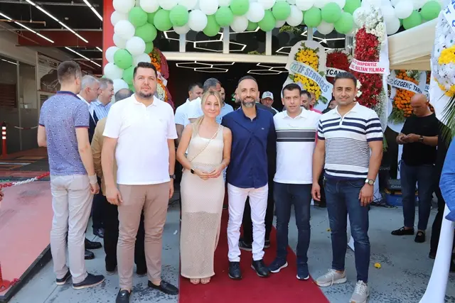 ELİS MOTOR Serdivan Arabacıalanı Mahallesi'nde tören ile açıldı