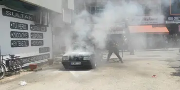 İTFAİYENİN KISA SÜREDE MÜDAHALESİ OTOMOBİLİ KÜLE DÖNMEKTEN KURTARDI