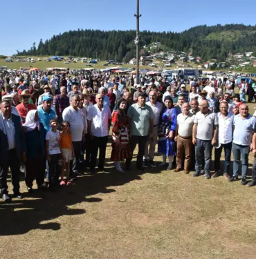 KARADENİZ ŞENLİĞİ YAYLADA SON BULDU BİNLERCE VATANDAŞ 3 GÜNLÜK ŞENLİKTE DOYASIYA EĞLENDİ