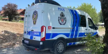 KAYIP İHBARI EKİPLERİ HAREKETE GEÇİRDİ HERKES ONU SAPANCA GÖLÜ'NDE ARARKEN O ADAPAZARI İLÇESİNDE BULUNDU