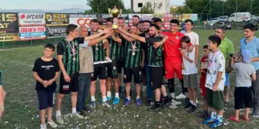 Kocaali ilçesinde geleneksel futbol turnuvasında şampiyon ve dereceye giren takımlardaki belli oldu (2)