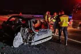 KUZEY MARMARA OTOYOLU'NDA TIR İLE OTOMOBİL ÇARPIŞTI: 1 YARALI