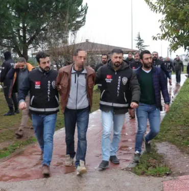 PALU AİLESİNİN SAKARYA'DA GÖRÜLEN DAVASINDA MÜTALAA AÇIKLANDI SANIK TUNCER USTAEL'İN AĞIRLAŞTIRILMIŞ MÜEBBET HAPSİ İSTENDİ