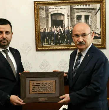 ASRİAD Sakarya’dan Vali Karadeniz’e hayırlı olsun ziyareti (2)