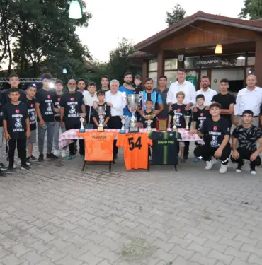BAŞKAN RAHMİ ŞENGÜL’DEN ÇAYKIŞLASPOR’A TEBRİK (4)