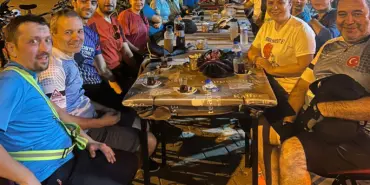 Bisikletliler Derneği üyelerinden Karadere Mahallesi MuhtarI Akıncık' a ziyaret (1)