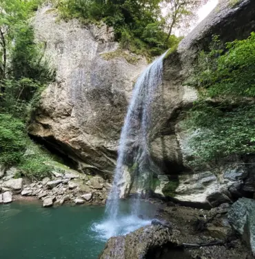 BU GÜZELLİĞİ GÖREBİLMEK İÇİN KİLOMETRELERCE YOL YÜRÜYORLAR SAKARYA'NIN SAKLI CENNETİ DOĞANÇAY ŞELALESİ, HER MEVSİM AYRI HAYRAN BIRAKIYOR