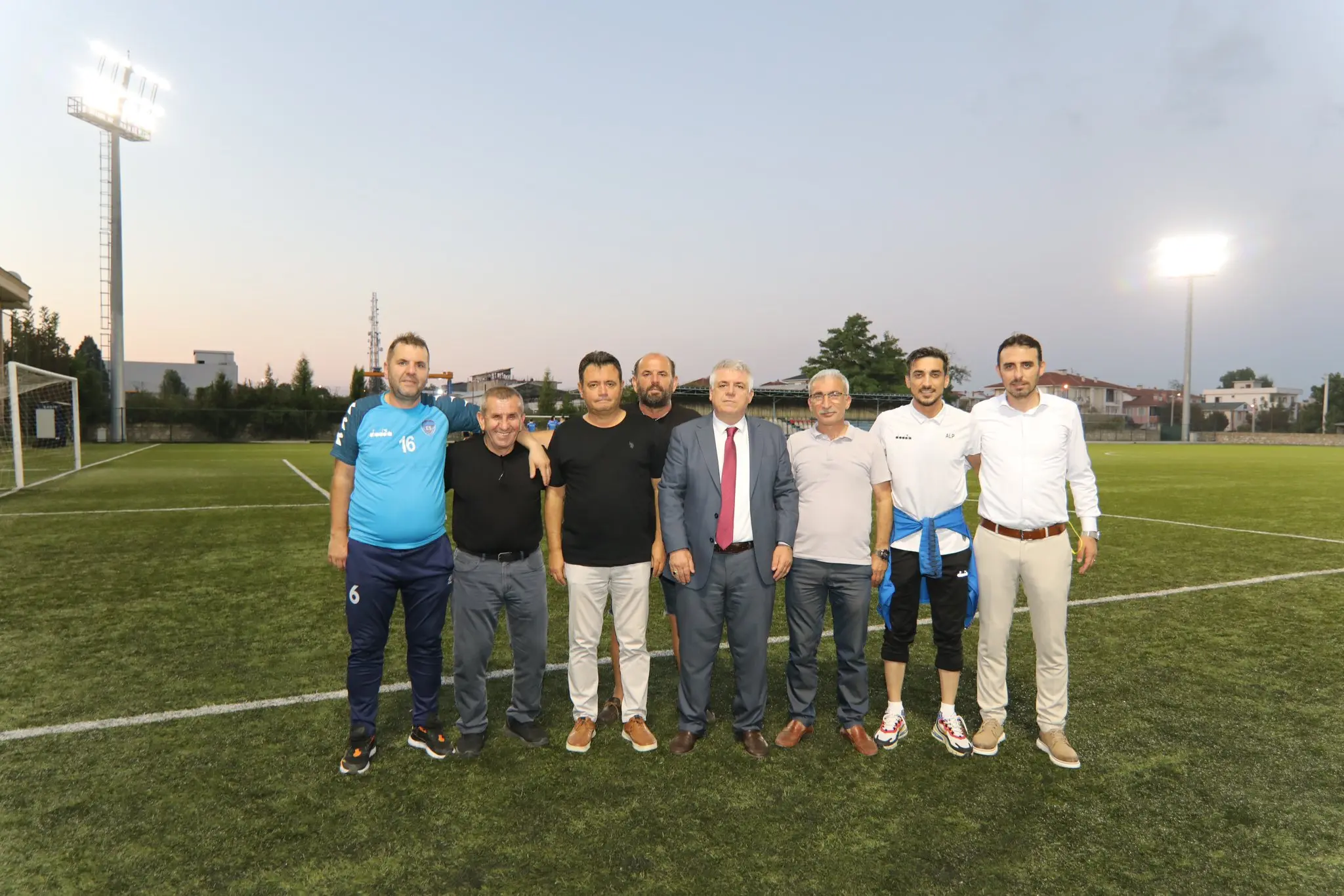 BAŞKAN RAHMİ ŞENGÜL’DEN ERENLERSPOR’A ZİYARET