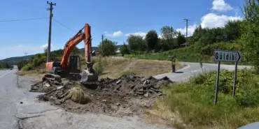 "TAPULU YERİM" DEDİ, KEPÇEYLE YOLU KAPATTI