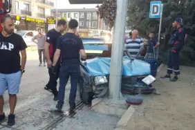 Ticari taksi ile otomobil çarpıştı 1 yaralı