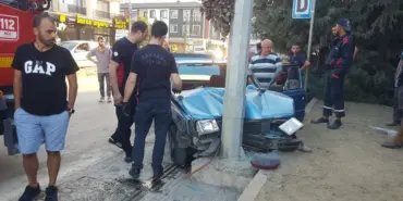 Ticari taksi ile otomobil çarpıştı 1 yaralı