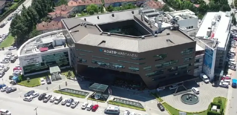 28 yıldır hizmeti veren hastane çitayı yükseltiyor