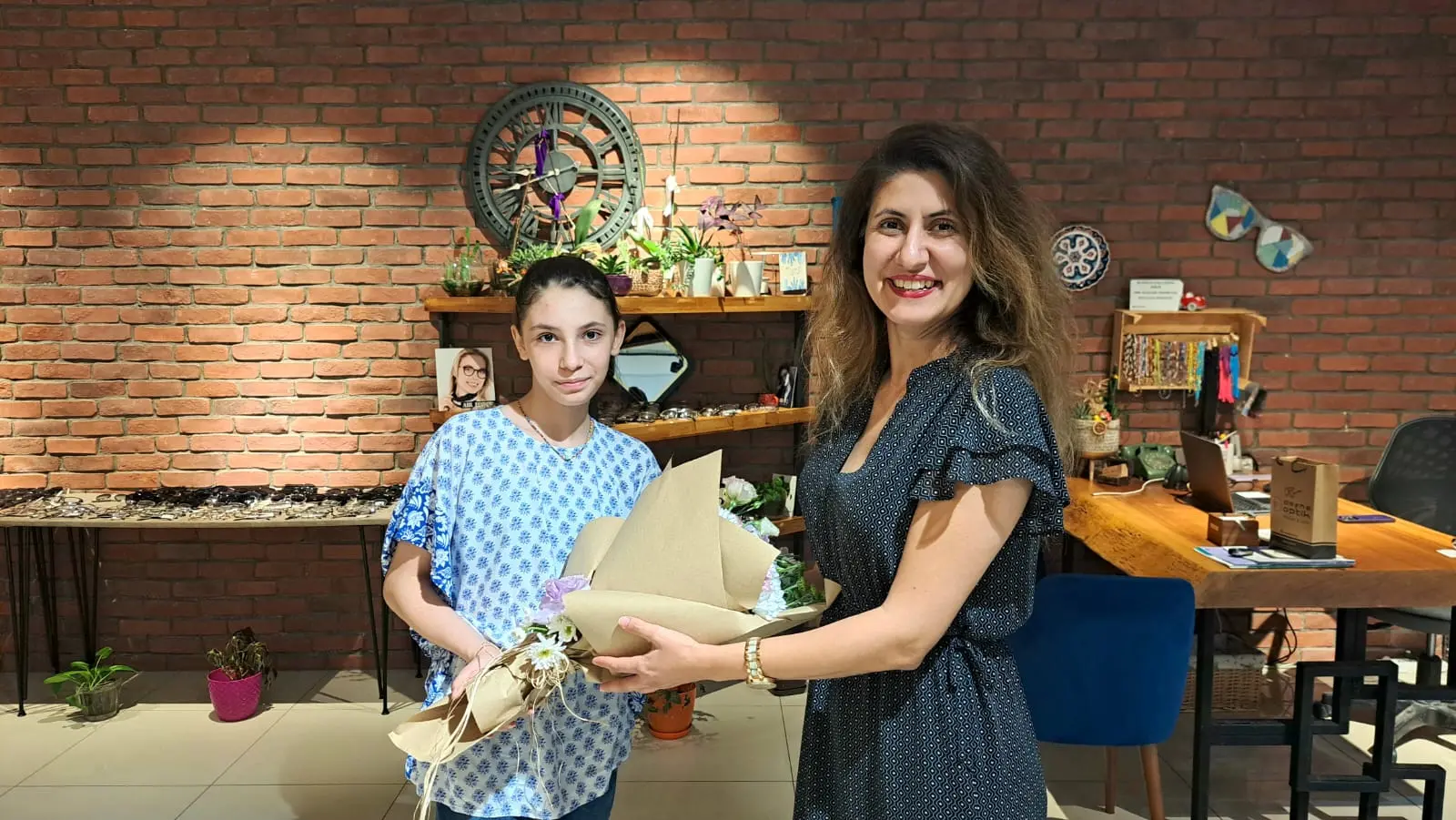 Karakuşaklı Sporcu Erva'dan Beste Çağla Aydoğan'a teşekkür ziyareti
