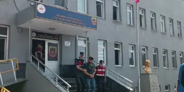 HAYRAT ÇEŞME MUSLUKLARINI ÇALAN HIRSIZLAR YAKALANDI CAMİ VE MEZARLIKLARDAN ÇALDIKLARI MUSLUKLARI HURDACILARA SATAN 2 ŞAHIS TUTUKLANDI