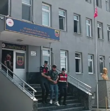 HAYRAT ÇEŞME MUSLUKLARINI ÇALAN HIRSIZLAR YAKALANDI CAMİ VE MEZARLIKLARDAN ÇALDIKLARI MUSLUKLARI HURDACILARA SATAN 2 ŞAHIS TUTUKLANDI