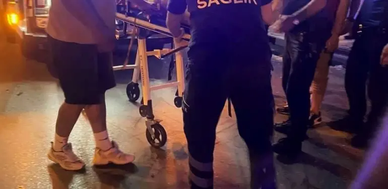 RESTORAN ÖNÜNDE SİLAHLI KAVGA: 1 YARALI