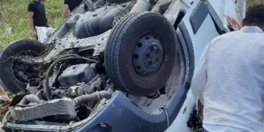 KONTROLDEN ÇIKAN HAFİF TİCARİ ARAÇ TAKLA ATTI: 1 YARALI
