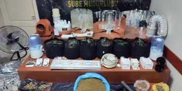 SAKARYA EMNİYETİ SUÇLULARA GÖZ AÇTIRMIYOR POLİS EKİPLERİ BİR HAFTADA 217 ŞÜPHELİYİ YAKALADI ONLARCA KİLO UYUŞTURUCUNUN ELE GEÇİRİLDİĞİ OPERASYON POLİS KAMERASINA YANSIDI